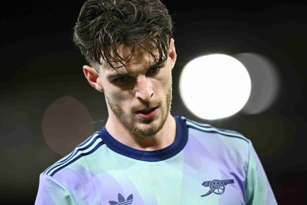 NOTTINGHAM, ENGLAND - FEBRUARY 26: Declan Rice of Arsenal looks on during the Premier League match between Nottingham Forest FC and Arsenal FC at City Ground on February 26, 2025 in Nottingham, England. (Photo by Michael Regan/Getty Images)