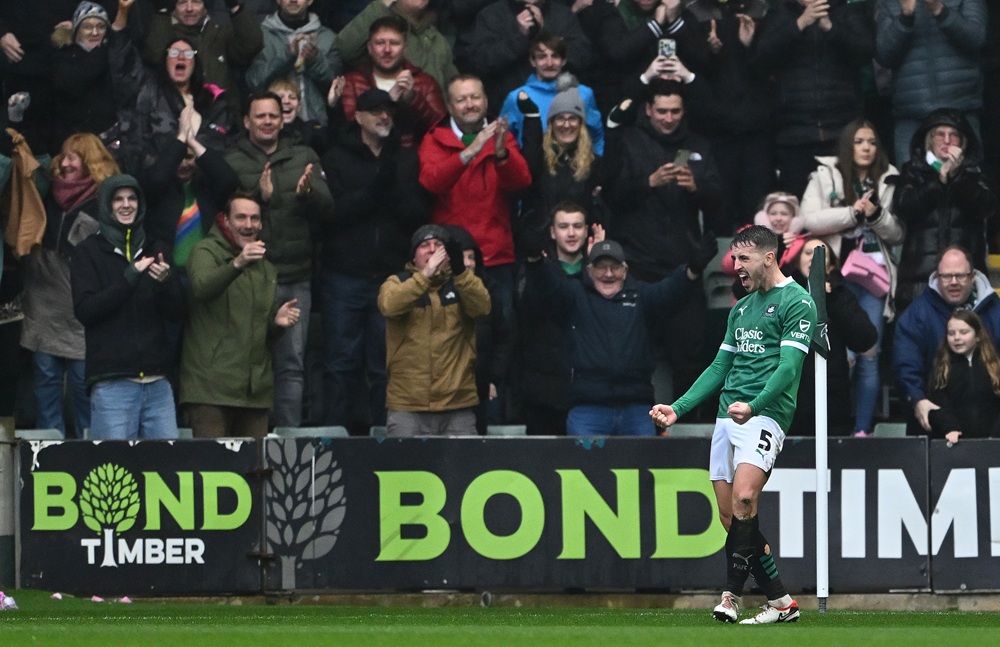 PLYMOUTH, ENGLAND: Julio Pleguezuelo of Plymouth Argyle celebrates scoring the team's second goal during the Sky Bet Championship match between Plymouth Argyle FC and Bristol City FC at Home Park on January 01, 2025. (Photo by Dan Mullan/Getty Images)