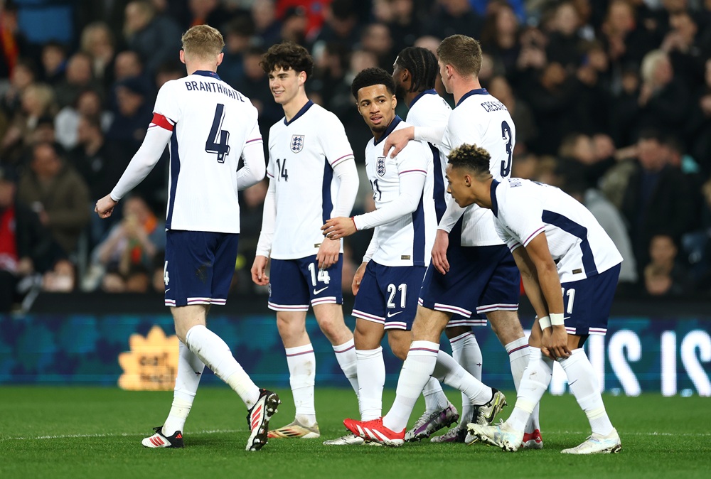 Arsenal and England to discuss Nwaneri’s summer plans 5 WEST BROMWICH, ENGLAND: Ethan Nwaneri of England celebrates scoring his team's second goal with teammates during the Men's U21 international match between England and Portugal at The Hawthorns on March 24, 2025. (Photo by Dan Istitene/Getty Images)