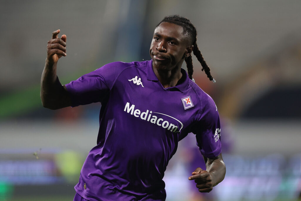 FLORENCE, ITALY - FEBRUARY 6: Moise Kean of ACF Fiorentina celebrates after scoring a goal during the Serie A match between Fiorentina and FC Internazionale at Stadio Artemio Franchi on February 6, 2025 in Florence, Italy. (Photo by Gabriele Maltinti/Getty Images)