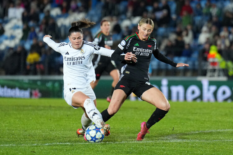 MADRID, SPAIN - MARCH 18: Chloe Kelly of Arsenal is challenged by Maria Mendez of Real Madrid during the UEFA Women's Champions League Quarter Fina...