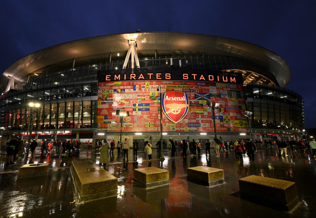 LONDON, ENGLAND - OCTOBER 01: A general view outside the stadium as fans arrive prior to the UEFA Champions League 2024/25 League Phase MD2 match between Arsenal FC and Paris Saint-Germain at Emirates Stadium on October 01, 2024 in London, England. (Photo by Shaun Botterill/Getty Images)