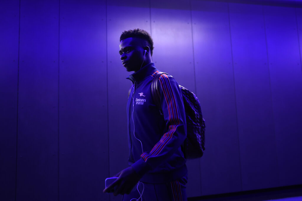 Bukayo Saka back to 'top form', says L’Équipe, as Arsenal prepare for PSG 2 IPSWICH, ENGLAND - APRIL 20: Bukayo Saka of Arsenal arrives at the stadium prior to the Premier League match between Ipswich Town FC and Arsenal FC at Portman Road on April 20, 2025 in Ipswich, England. (Photo by Julian Finney/Getty Images)