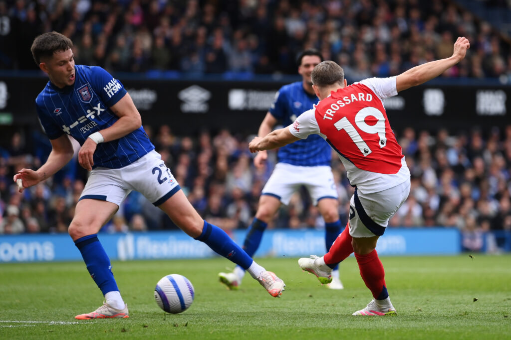 Arsenal bring Bernabeu form to Portman Road 6 IPSWICH, ENGLAND - APRIL 20: Leandro Trossard of Arsenal scores his team's third goal under pressure from George Hirst of Ipswich Town during the Premier League match between Ipswich Town FC and Arsenal FC at Portman Road on April 20, 2025 in Ipswich, England. (Photo by Justin Setterfield/Getty Images)
