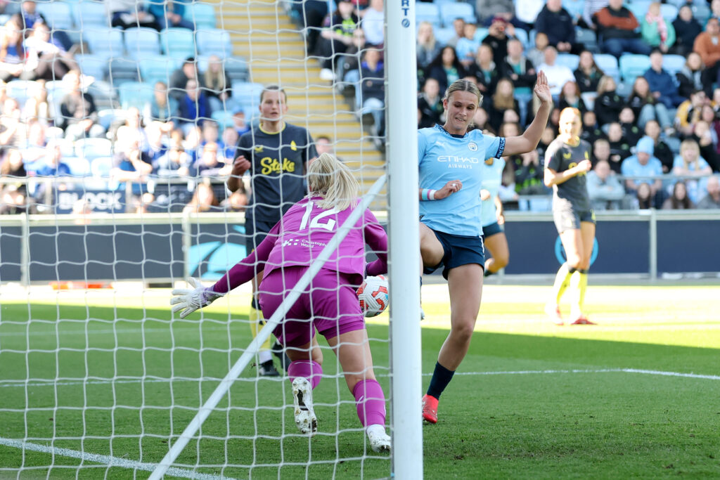 MANCHESTER, ENGLAND - APRIL 20: Kerstin Casparij of Manchester City scores her team's first goal during the Barclays Women's Super League match between Manchester City FC and Everton FC at Joie Stadium on April 20, 2025 in Manchester, England. (Photo by Jan Kruger/Getty Images)