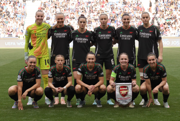 DECINES-CHARPIEU, FRANCE - APRIL 27: Players of Arsenal pose for a team photo prior to the UEFA Women's Champions League semifinal second leg match...