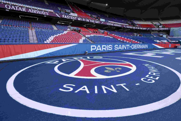 PARIS, FRANCE - APRIL 25: Atmosphere before the Ligue 1 match between Paris Saint-Germain and OGC Nice at Parc des Princes on April 25, 2025 in Par...