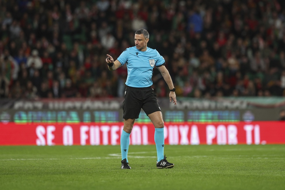 LISBON, PORTUGAL: Referee Slavko Vincic during the UEFA Nations League Quarterfinal Leg Two match between Portugal and Denmark at Estadio Jose Alvalade on March 23, 2025. (Photo by Carlos Rodrigues/Getty Images)