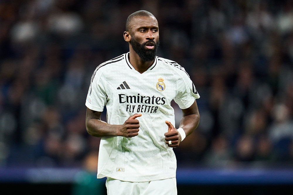 MADRID, SPAIN: Antonio Ruediger of Real Madrid looks on during the UEFA Champions League 2024/25 UEFA Champions League 2024/25 Round of 16 first leg match between Real Madrid C.F. and Atletico de Madrid on March 04, 2025. (Photo by Aitor Alcalde/Getty Images)