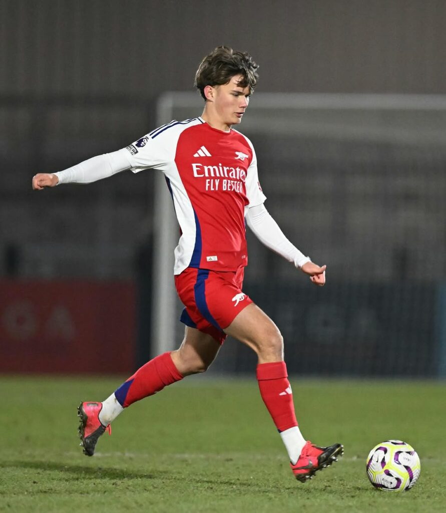 Arsenal make new contract offer to 18yo prospect 2 Will Sweet playing for the Arsenal academy (Photo via Sweet on Instagram)