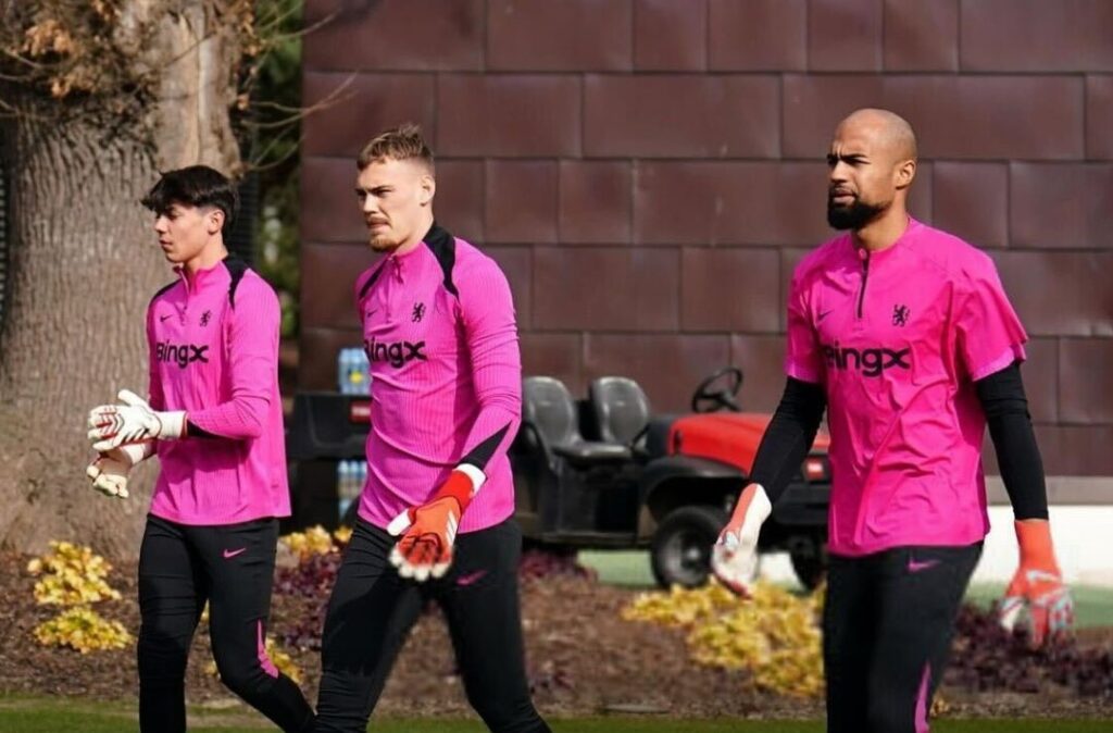 Chelsea reject Arsenal bid for young prospect 3 Freddy Bernal joins Chelsea's first team for a training session (Photo via Bernal on Instagram)