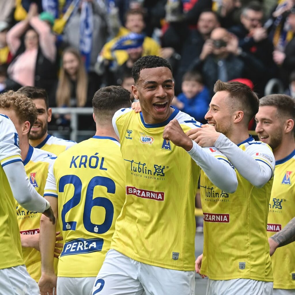 Arsenal seriously interested in signing Bright Ede 4 Bright Ede celebrating a goal for Motor Lublin (Photo via Ede on Instagram)