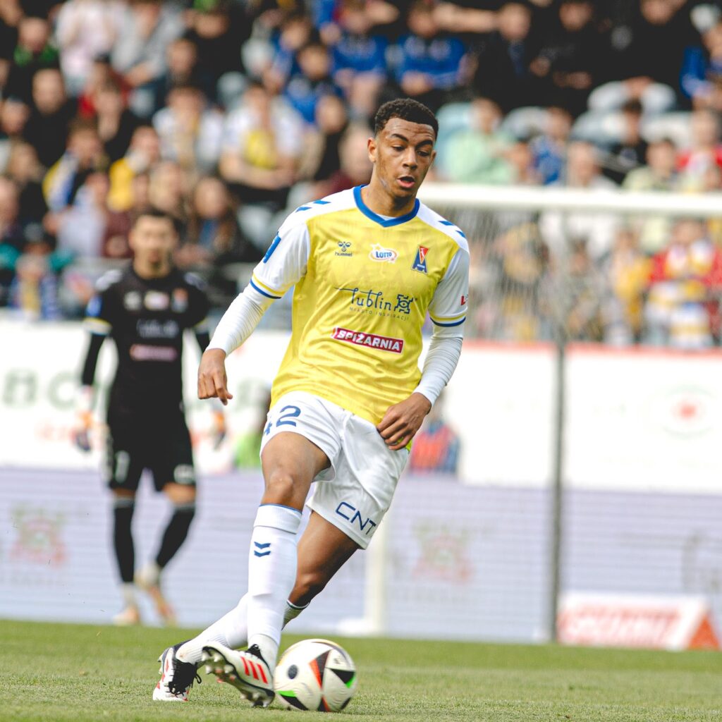 Arsenal seriously interested in signing Bright Ede 2 Bright Ede playing for Motor Lublin (Photo via Ede on Instagram)