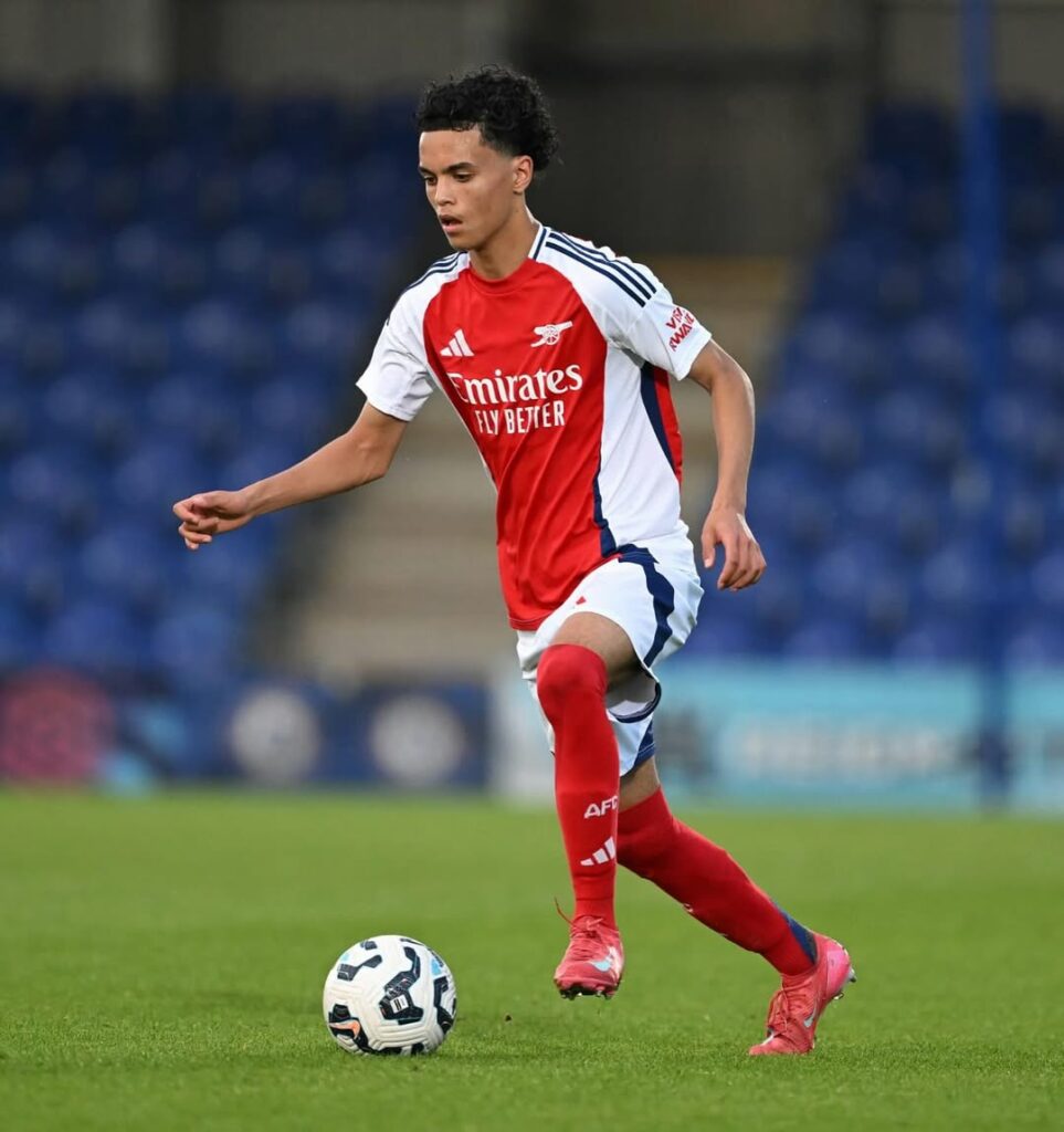 Arsenal u18s win 4-2 to go top of the league 4 Kyran Thompson playing for Arsenal (Photo via Thompson on Instagram)