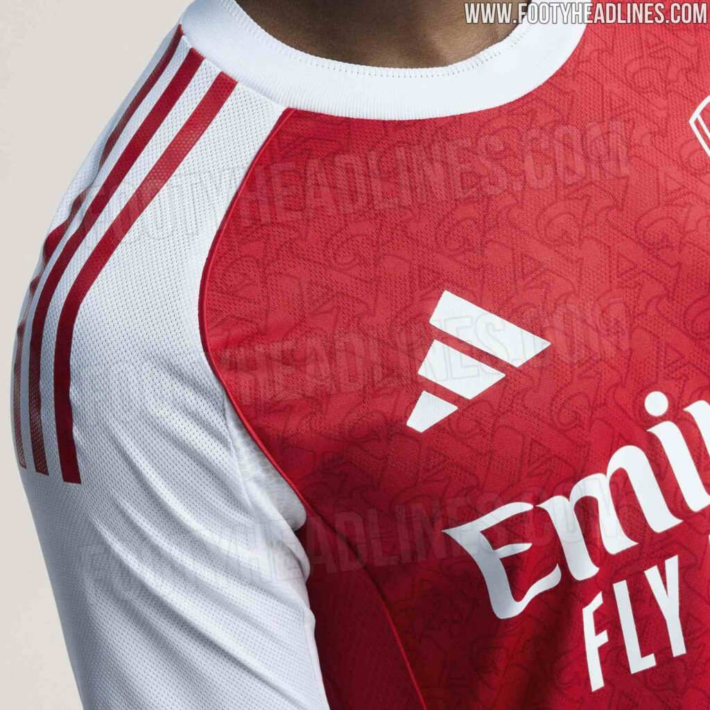 Leaked official photos of Arsenal's 2025/26 home kit (Photos via FootyHeadlines.com)