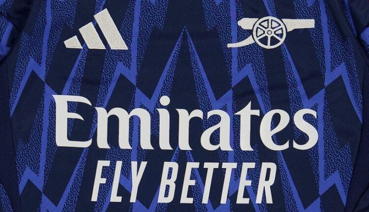Leaked images of Arsenal's 2025/26 away kit (Photo via FootyHeadlines.com)