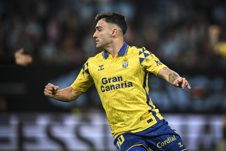 VIGO, SPAIN - MARCH 31: Alberto Moleiro of UD Las Palmas celebrates after scores his team first goal during the LaLiga match between RC Celta de Vi...
