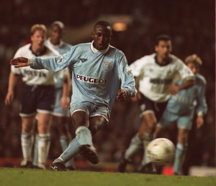 9 MAY 1994: PETER NDLOVU OF COVENTRY SCORES FROM THE PENALTY LINE DURING THEIR FA CARLING PREMIERSHIP MATCH VERSUS TOTTENHAM HOTSPURAT AT WHITE HAR...