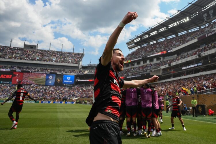 PHILADELPHIA, PENNSYLVANIA: Jorginho of CR Flamengo celebrates Danilo scoring his team's second goal during the FIFA Club World Cup 2025 group D ma...