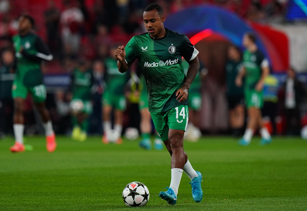 LISBON, PORTUGAL: Igor Paixao of Feyenoord in action during the warm up before the start of the UEFA Champions League 2024/25 League Phase MD3 match between SL Benfica and Feyenoord at Estadio da Luz on October 23, 2024. (Photo by Gualter Fatia/Getty Images)