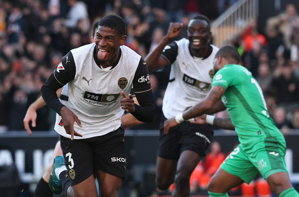 Arsenal to make 2nd bid for 21yo 2 VALENCIA, SPAIN - FEBRUARY 09: Cristhian Mosquera of Valencia CF celebrates scoring his team's first goal during the LaLiga match between Valencia CF and CD Leganes at Estadio Mestalla on February 09, 2025 in Valencia, Spain. (Photo by Clive Brunskill/Getty Images)