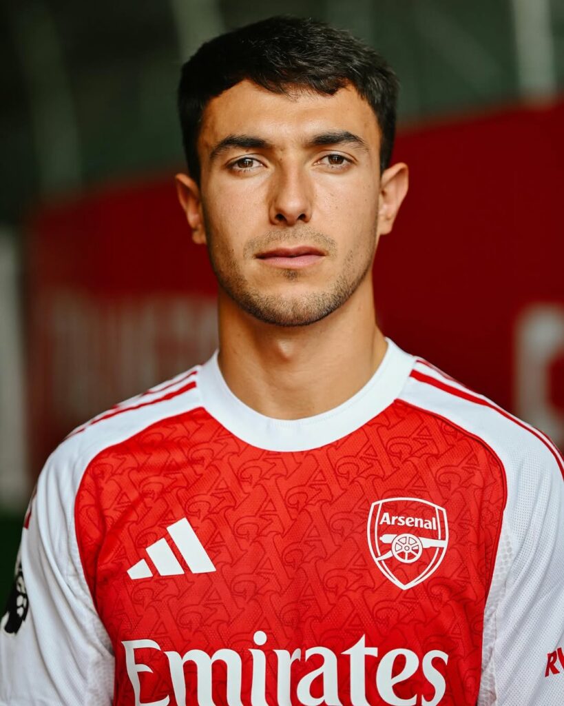 Zubimendi knew of Arsenal's interest when he rejected Liverpool 2 Martin Zubimendi after signing for Arsenal (Photo via Arsenal on Instagram)