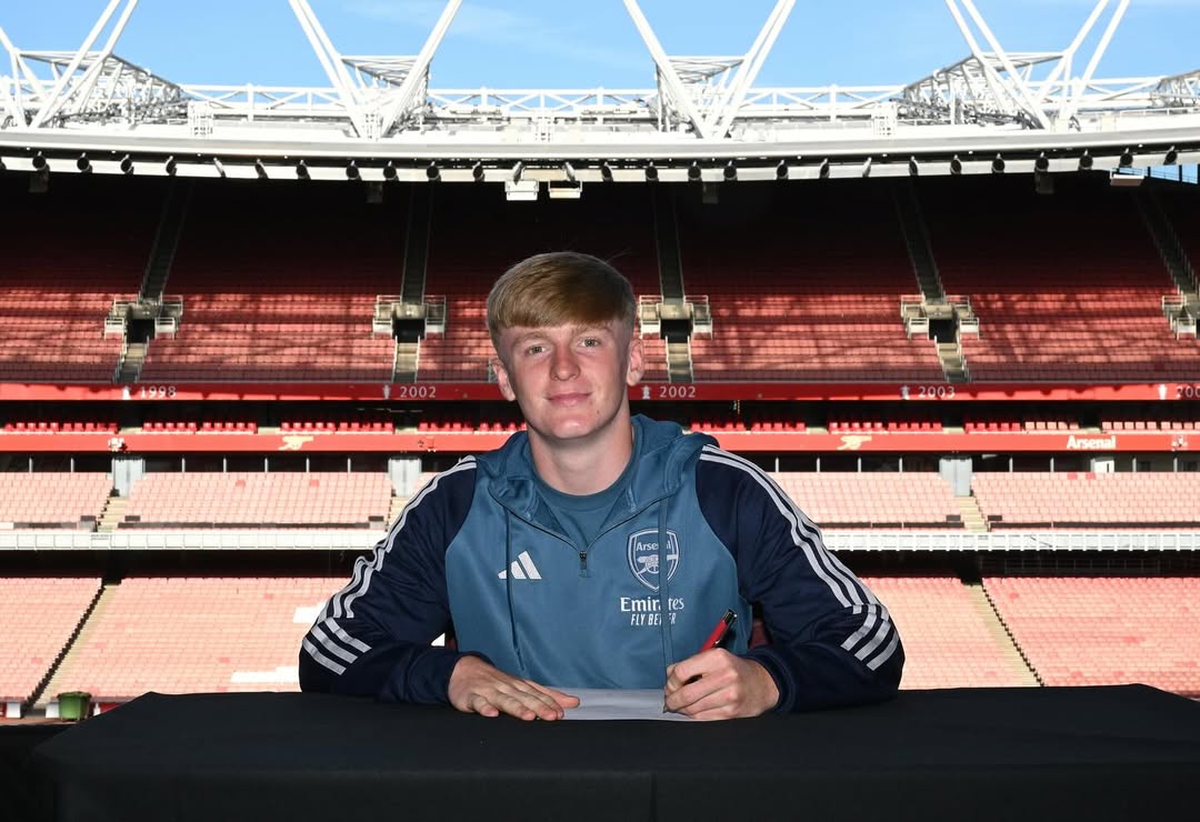 Callan Hamill signs for Arsenal (Photo via Hamill on Instagram)