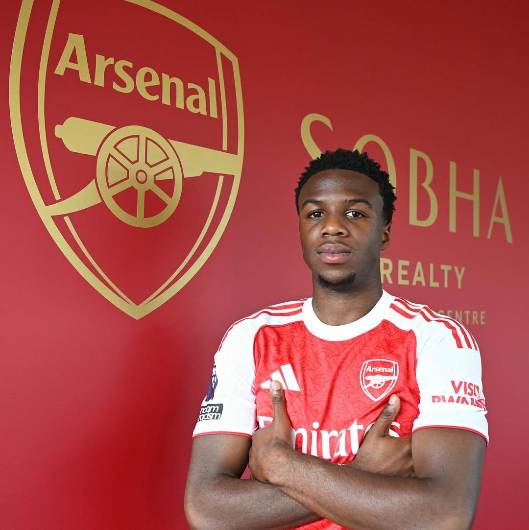 Arsenal loanee scores 1 minute into 1st league appearance 1 Daniel Oyetunde after signing his professional contract (Photo via Arsenal on Instagram)