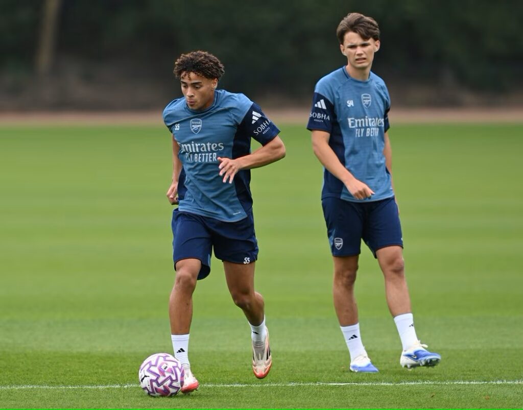 Marcell Washington in pre-season training with Arsenal (Photo via Arsenal.com)