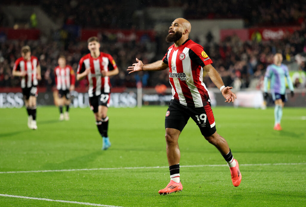 BRENTFORD, ENGLAND - JANUARY 01: Bryan Mbeumo of Brentford celebrates scoring his team's first goal during the Premier League match between Brentford FC and Arsenal FC at the Brentford Community Stadium on January 01, 2025 in Brentford, England. (Photo by Richard Heathcote/Getty Images)