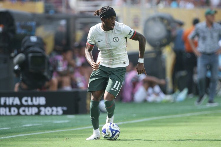 EAST RUTHERFORD, NEW JERSEY: Noni Madueke #11 of Chelsea FC controls the ball during the FIFA Club World Cup 2025 semi-final match between Fluminen...