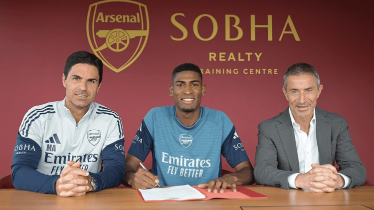 Arsenal sign Cristhian Mosquera (via Arsenal.com)
