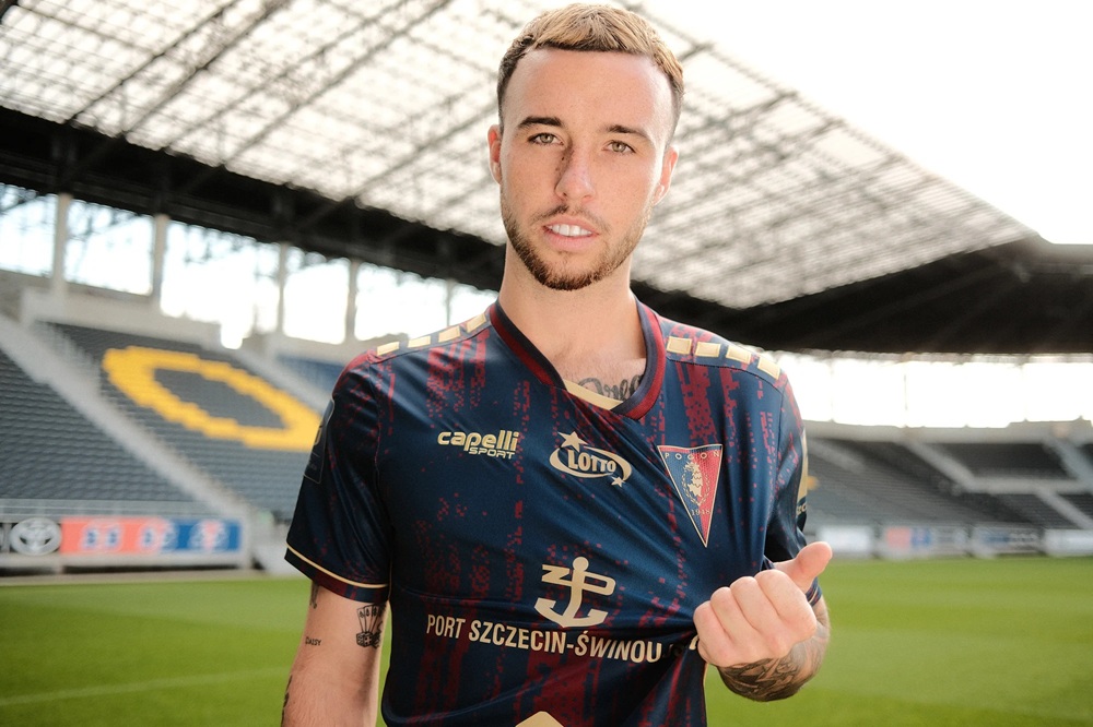 Former Gunner completes permanent Premier League exit 2 Sam Greenwood after signing for Pogon Szczecin (Photo via pogonszczecin.pl)