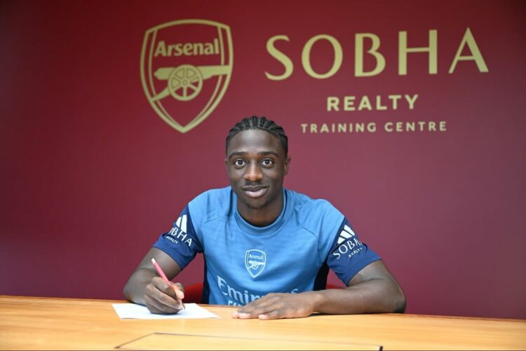 Ismeal Kabia after signing his new contract with Arsenal (Photo via OfficialArsenalAcademy on Instagram)
