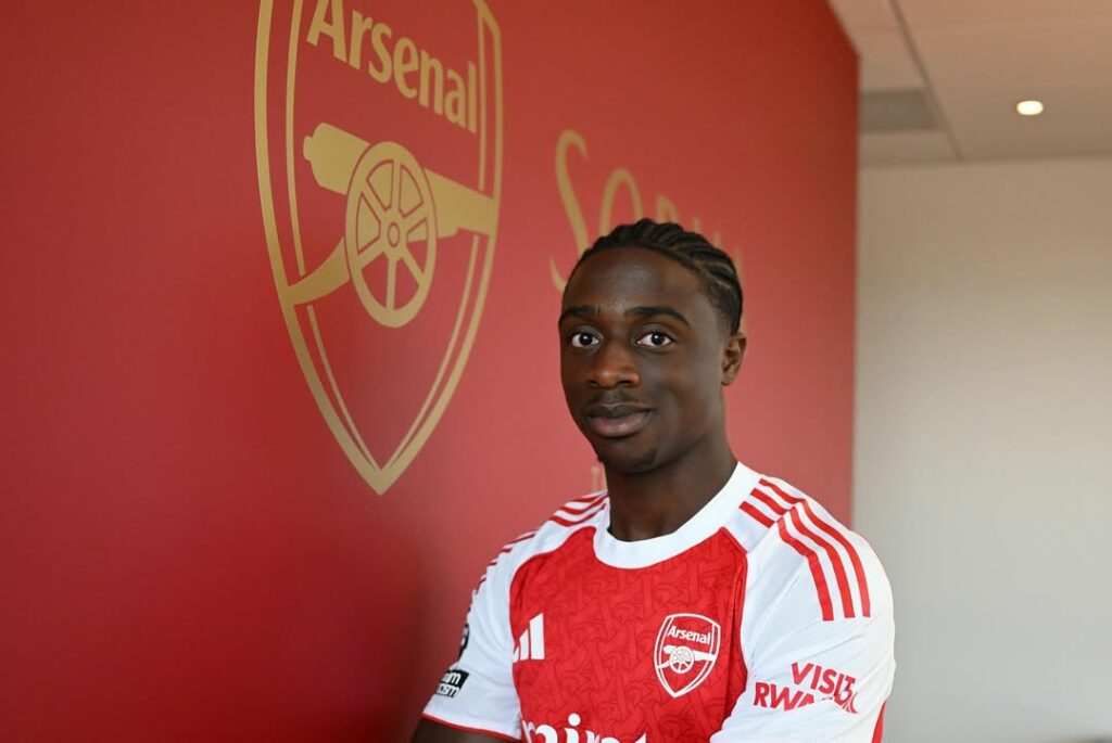 Arsenal winger signs new contract amid loan possibility 3 Ismeal Kabia after signing his new contract with Arsenal (Photo via OfficialArsenalAcademy on Instagram)