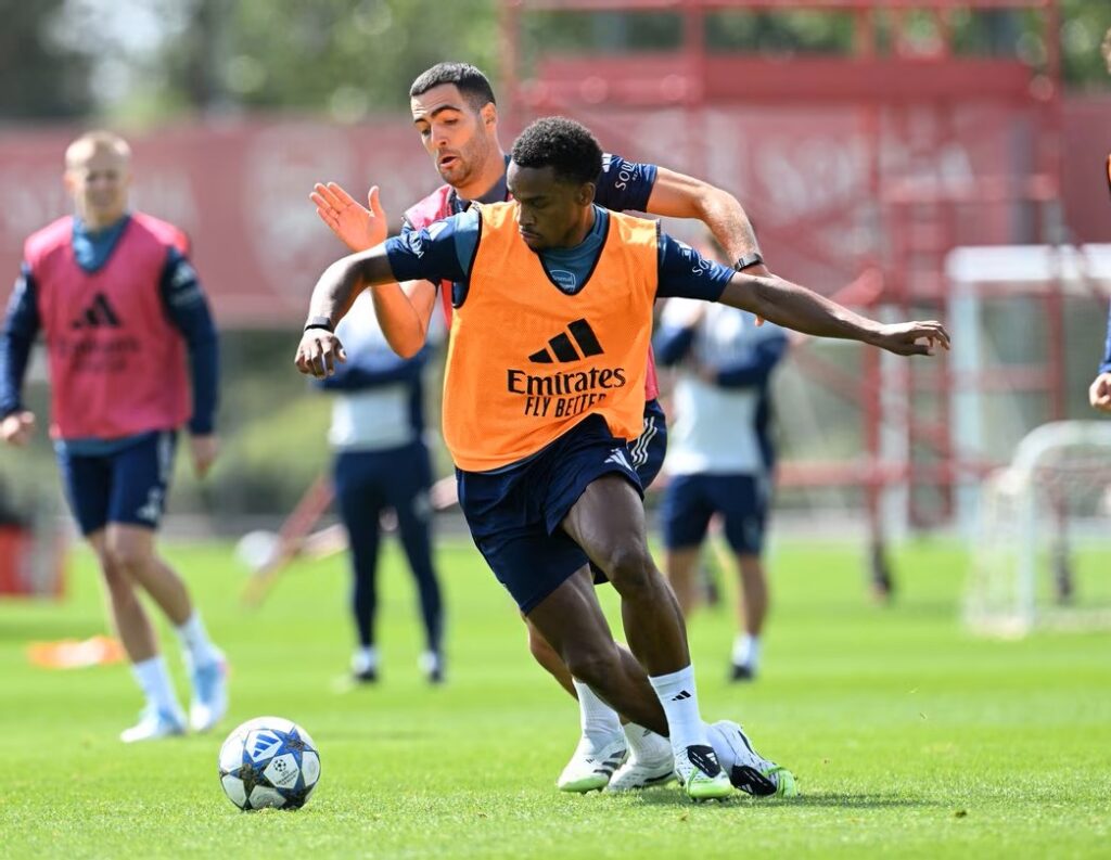 Jurrien Timber training with Arsenal (Photo via Arsenal.com)