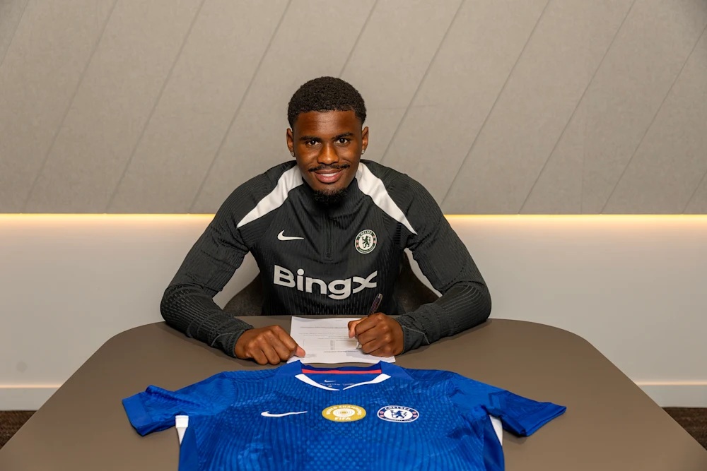 Chelsea sign former Arsenal transfer target 2 Jorrel Hato after signing for Chelsea (Photo via ChelseaFC.com)