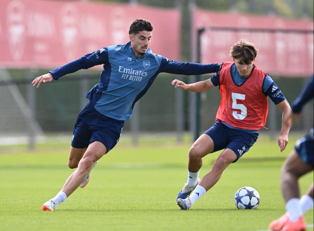 Kai Havertz and Will Sweet in training with Arsenal (Photo via Arsenal.com)