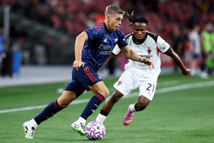 Arsenal injury news - SINGAPORE, SINGAPORE: Leandro Trossard of Arsenal controls the ball against Samuel Chukwueze of AC Milan during the Pre-Seaso...