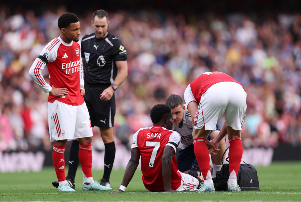 Injured Arsenal 27yo hoping to return vs Nottingham Forest 3 LONDON, ENGLAND - AUGUST 23: Bukayo Saka of Arsenal gets treated for injury during the Premier League match between Arsenal and Leeds United at Emirates Stadium on August 23, 2025 in London, England. (Photo by Justin Setterfield/Getty Images)