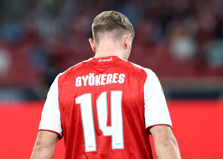 SINGAPORE, SINGAPORE - JULY 27: Viktor Gyoekeres of Arsenal, seen wearing the number 14 shirt, walks out onto the pitch following his recent transf...