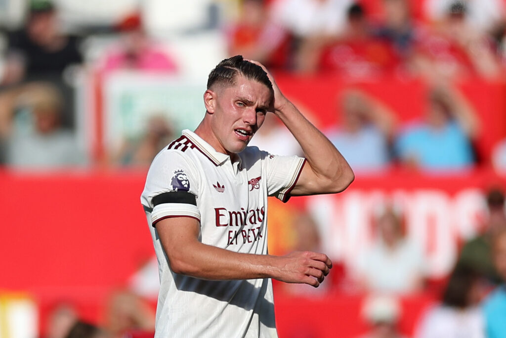 Arsenal scrape Old Trafford win to start title challenge 4 MANCHESTER, ENGLAND - AUGUST 17: Viktor Gyoekeres of Arsenal reacts after being substituted off during the Premier League match between Manchester United and Arsenal at Old Trafford on August 17, 2025 in Manchester, England. (Photo by Michael Regan/Getty Images)