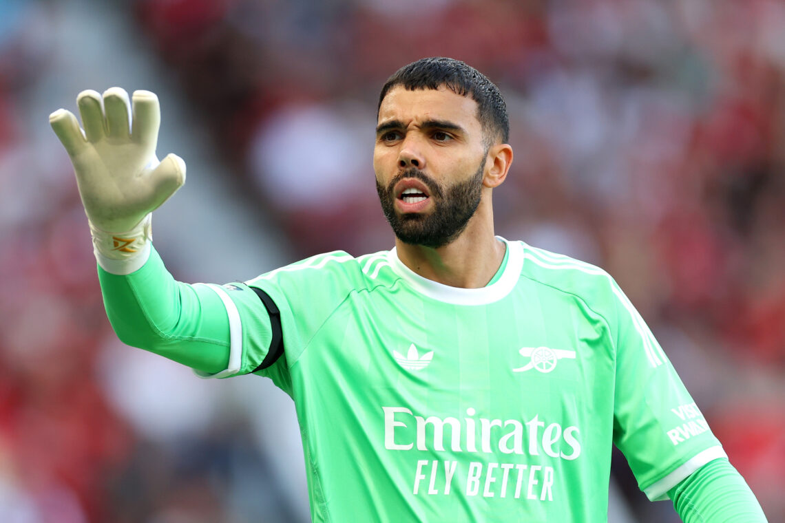 MANCHESTER, ENGLAND - AUGUST 17: David Raya of Arsenal gestures during the Premier League match between Manchester United and Arsenal at Old Traffo...