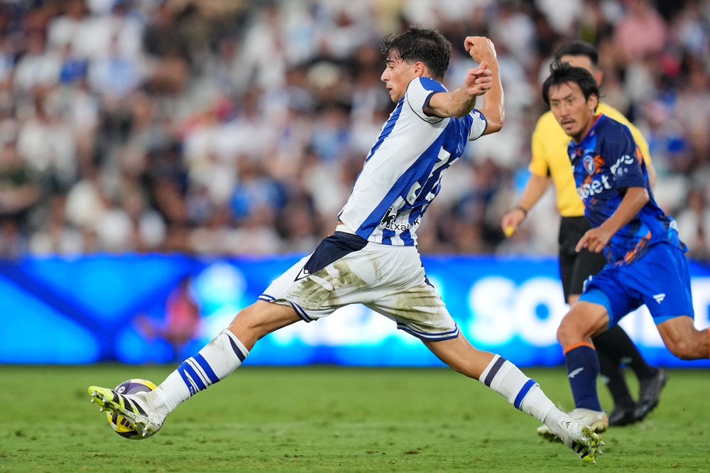 Arsenal track 19yo Real Sociedad defender 4 NAGASAKI, JAPAN: Jon Martin of Real Sociedad in action during the preseason friendly match between V-Varen Nagasaki and Real Sociedad at Peace Stadium connected by SoftBank on July 21, 2025. (Photo by Masterpress/Getty Images)