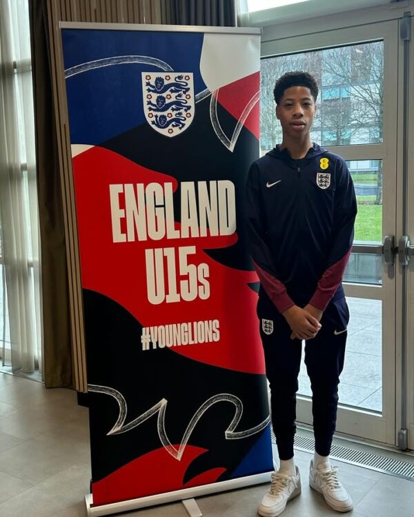 Mishel Nduka with the England u15s (Photo via Nduka on Instagram)