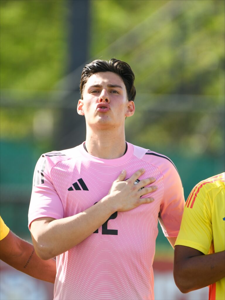 Alexei Rojas with the Colombia u20s (Photo via Rojas on Instagram)