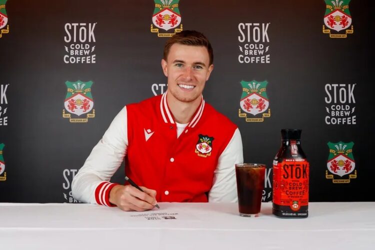 Ben Sheaf signing for Wrexham AFC (Photo via WrexhamAFC.co.uk)