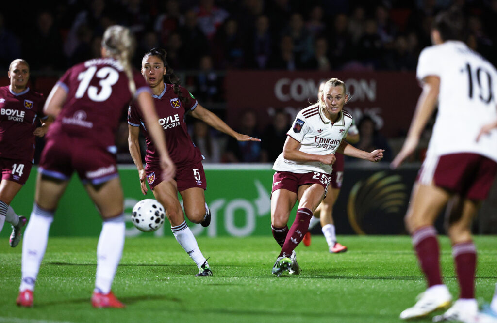 Stina Blackstenius of Arsenal scores her team's second goal during the Barclays Women's Super League match between West Ham United and Arsenal at C...