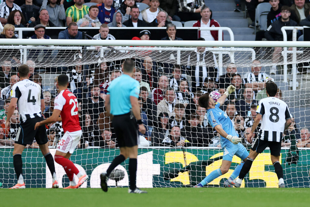 Mikel Merino of Arsenal scores his team's first goal during the Premier League match between Newcastle United and Arsenal at St James' Park on Sept...