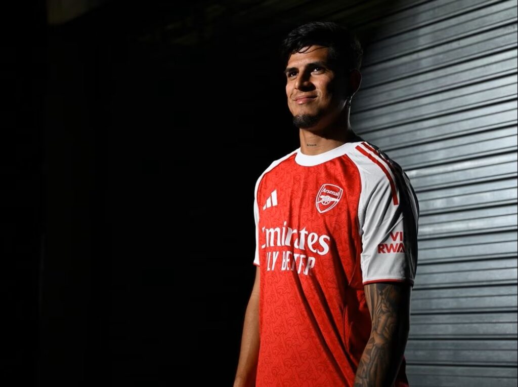 Arsenal have 2 new injury concerns pre-Port Vale clash 3 Piero Hincapie signing for Arsenal (Photo via Arsenal.com)